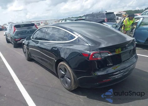 2019 Tesla Model 3 Long Range/Mid Range/Standard Range/Standard Range Plus z USA, uszkodzony, nr VIN 5YJ3E1EA2KF399150